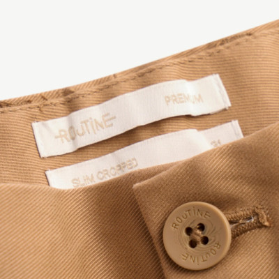 Quần Kaki Nam Premium ROUTINE Ống Ôm Trơn Form Slim Cropped - 10S24PCA001P | LASTORE MENSWEAR