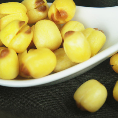 Combo Hạt Sen Sấy Hải Long (230g) + Hạt Điều Nghệ Mật Ong Hải Long (250g)